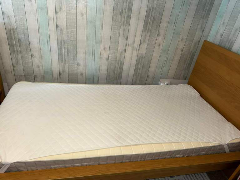2 Single beds same ones with mattress