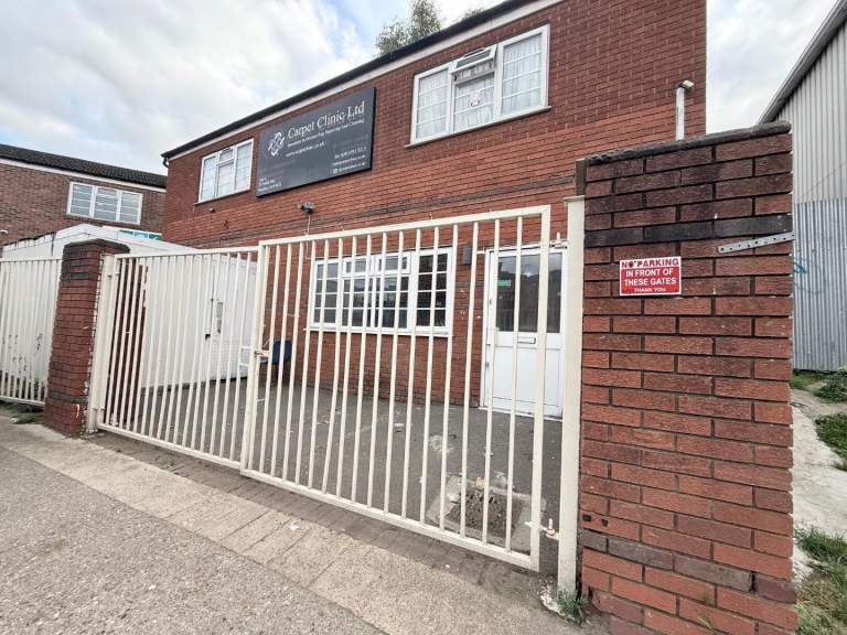 Spacious Industrial Warehouse – HA9 – 32,000 sq ft – Prime Wembley Location – Available Now