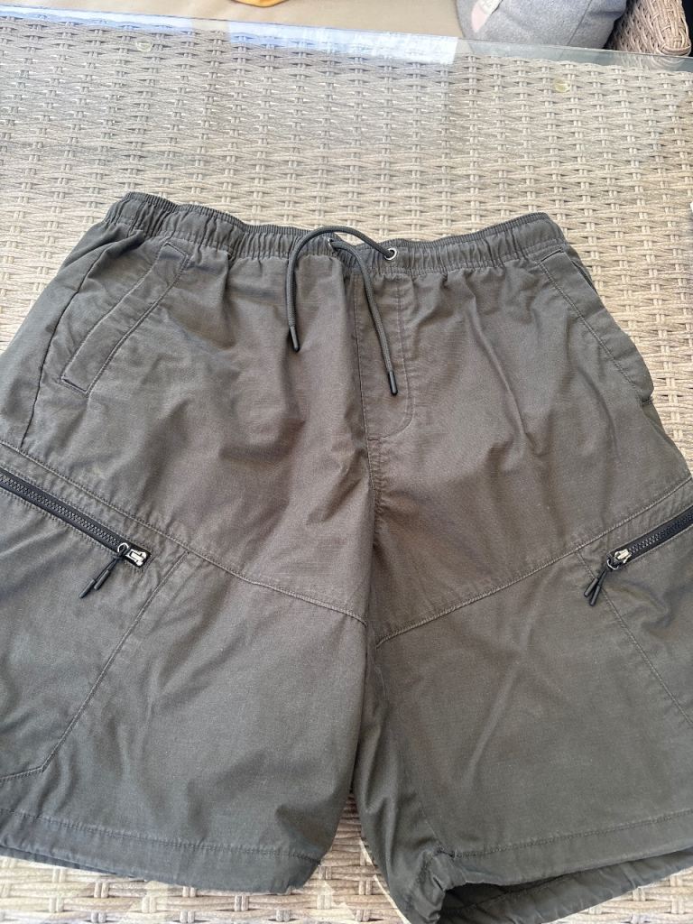 Next Men's Green Cargo Shorts with Zip Pockets – Good Condition
