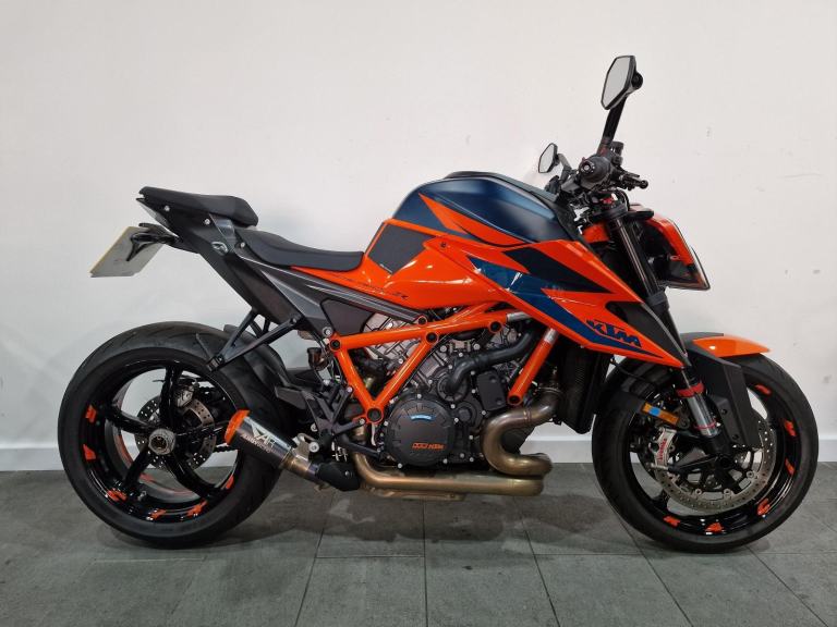 2020 KTM 1290 Superduke R, Full Tech Pack, Tail Tidy, Austin racing slip-on