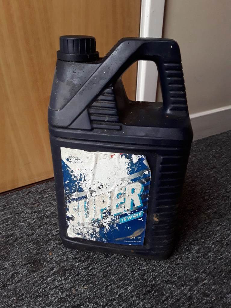 5 ltr. Ford super multigrade 15w 40 free 200 ml screenwash