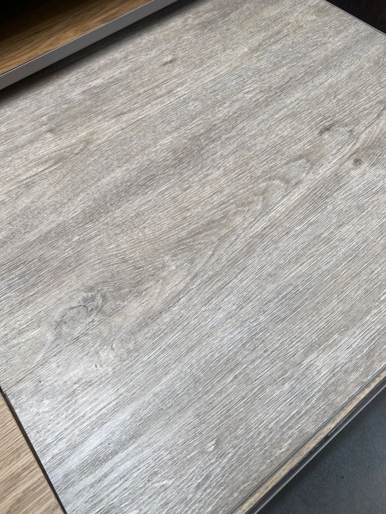 Premium vinyl click flooring lvt