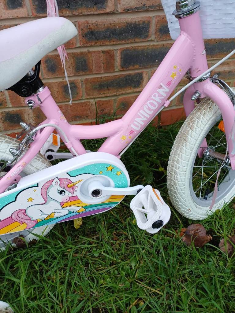 VERVE UNICORN GIRLS BIKE 3 TO 5 YRS £20 NO OFFERS DARWEN BB3 0DU 