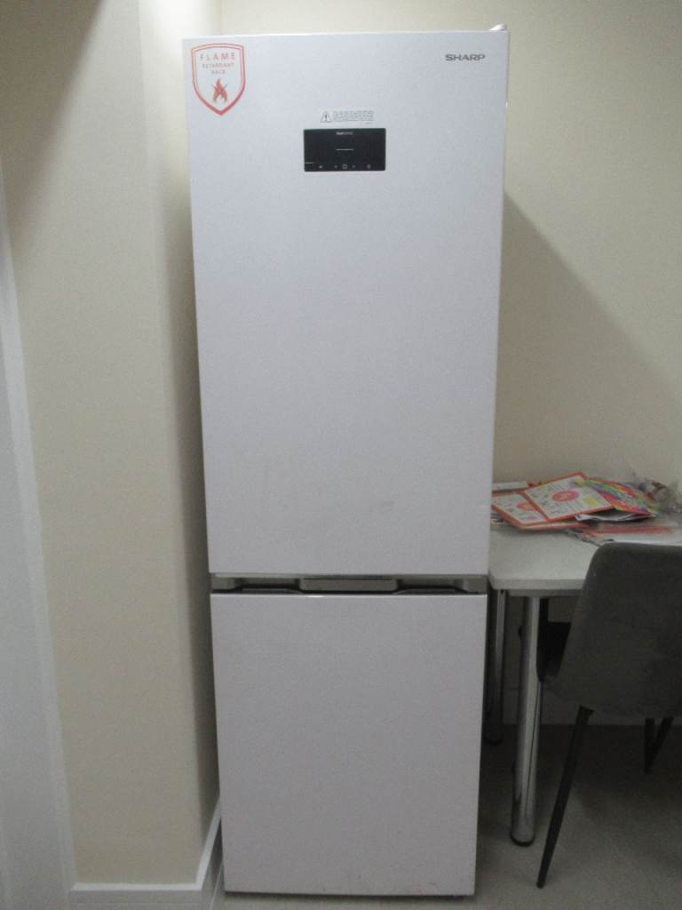 Fridge Freezer - White SHARP - SJ-BA31DHXWE-EN 60/40