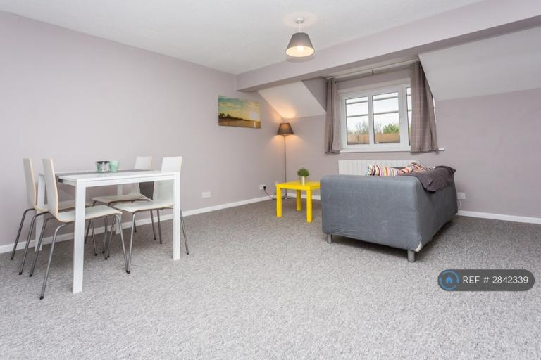 2 bedroom flat in Trimley St. Martin, Felixstowe, IP11 (2 bed) (#2842339)