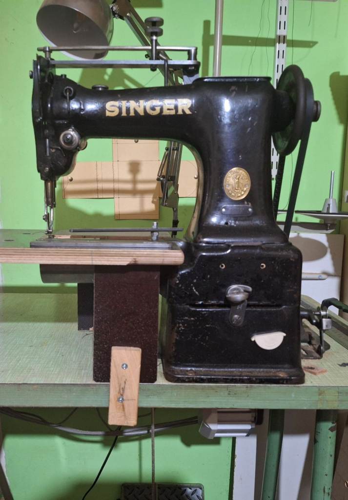 Singer industrial walking foot cylinder arm sewing machine 