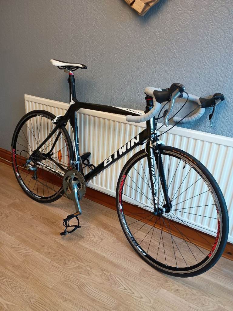 Btwin FC 700 full carbon road bike 