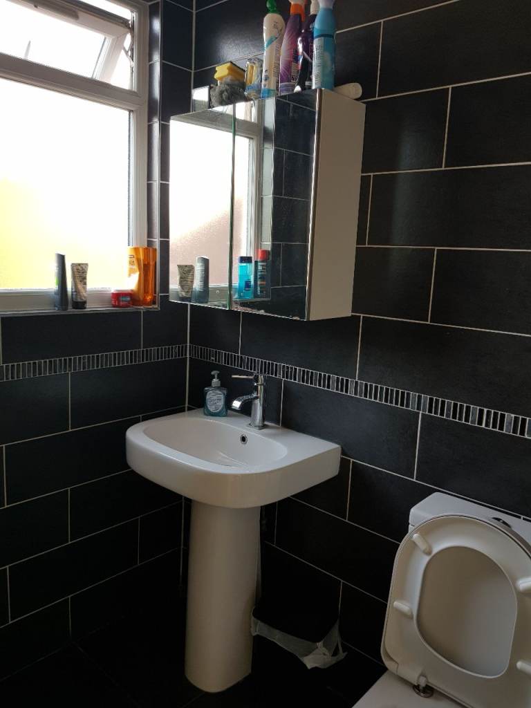 Large double room close to L&D hospital 
