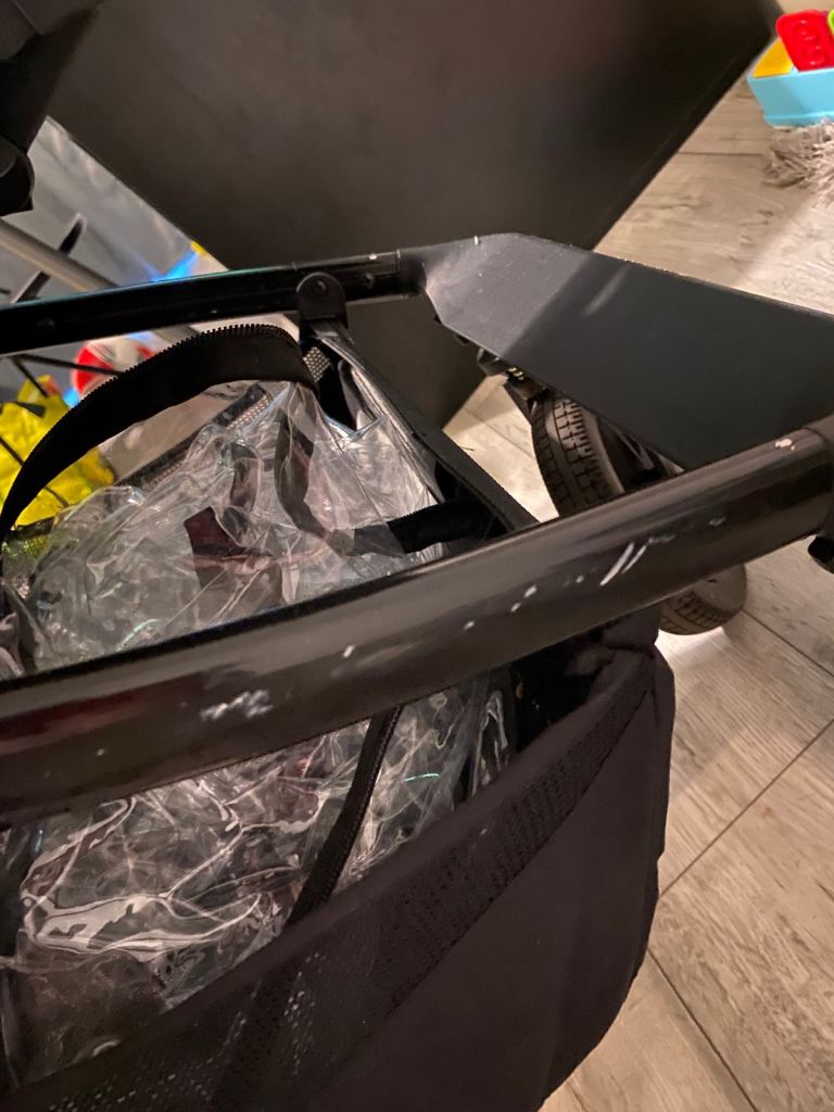 Venicci travel system 