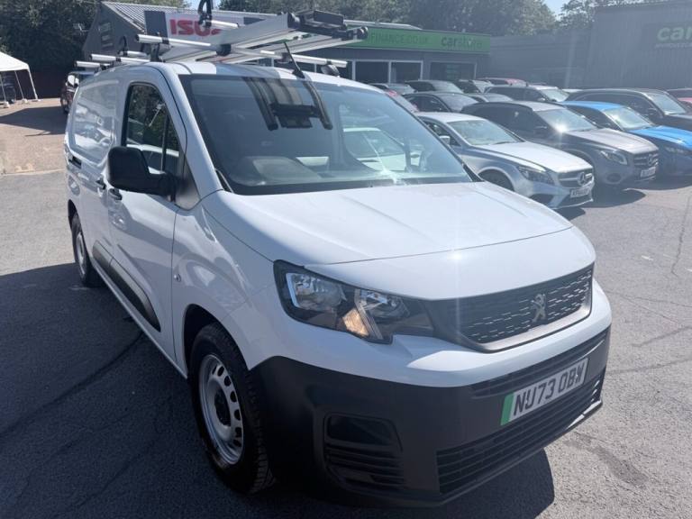 2023 Peugeot e-Partner White 750 50kWh Professional+ LWB Van, 18,100 miles, EV, Automatic, CarPla...