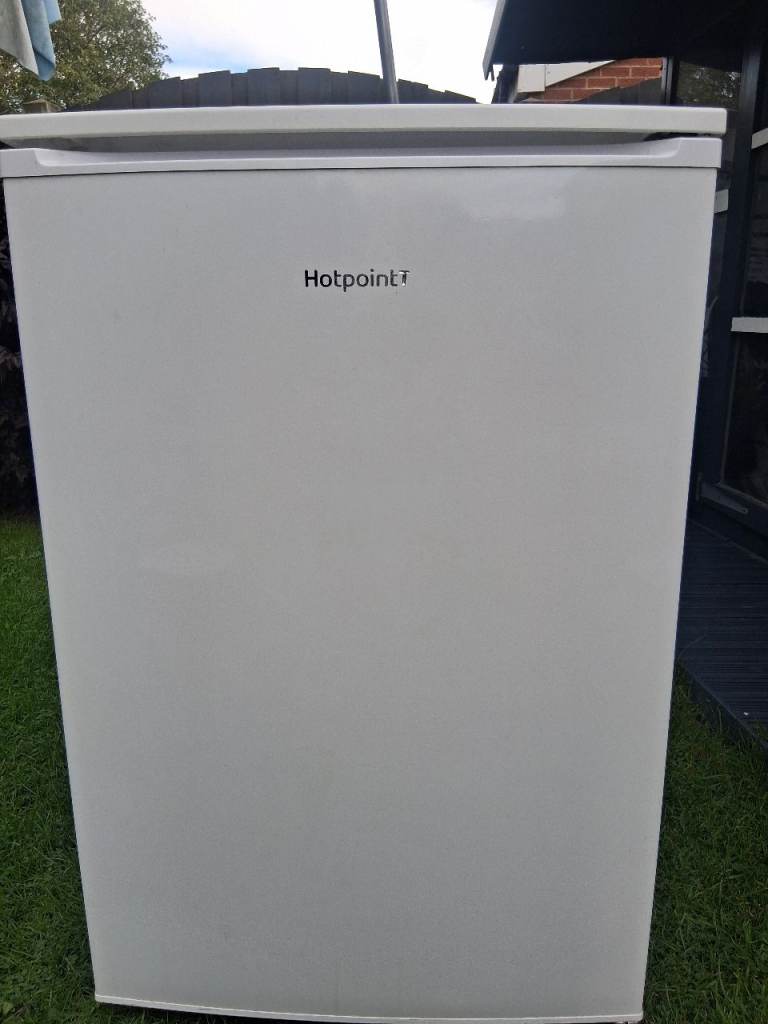 Free standing fridge 
