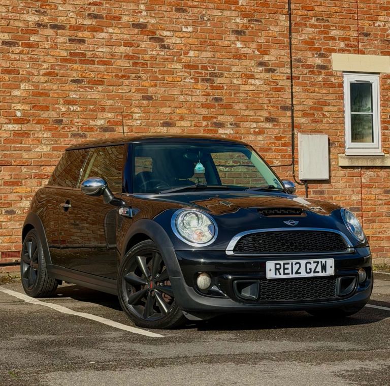 Mini Cooper S D 2012 – 2.0 Diesel – Manual – £35 Road Tax - FSH - Low mileage - HPI clear