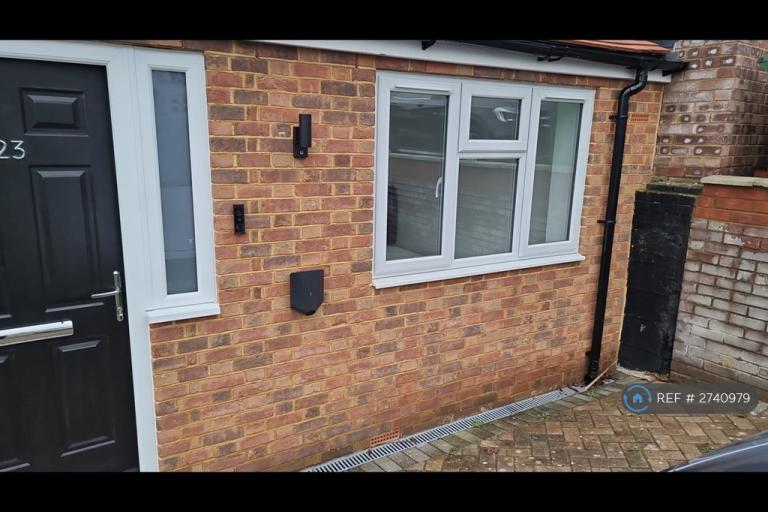 Studio flat in Brampton Grove, Wembley, HA9 (#2740979)