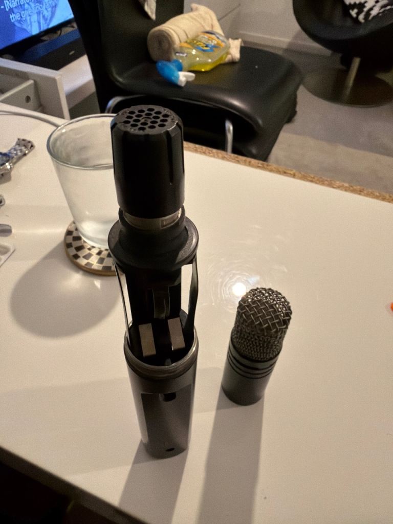 Akg awesome microphone 