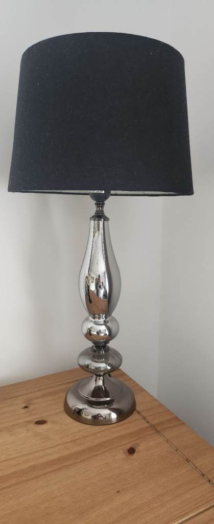 Table lamp