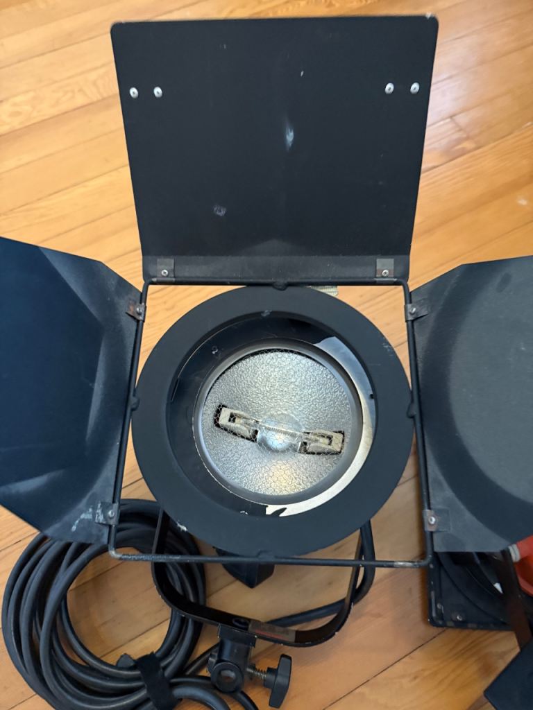 Redhead lighting kit - not working | in Crystal Palace, London | Gumtree