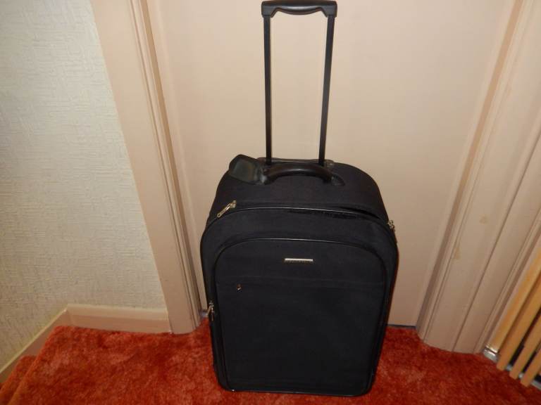 CARLTON TROLLEY SUIT CASE