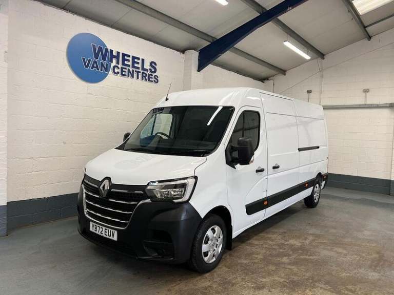 2023 Renault Master Master 2.3 dCi 35 Business+ FWD LWB Medium Roof Euro 6 4dr Panel Van Diesel M...