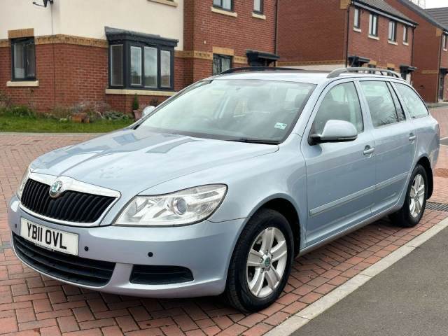 Skoda, OCTAVIA, Estate, 2011, Manual, 1595 (cc), 5 doors