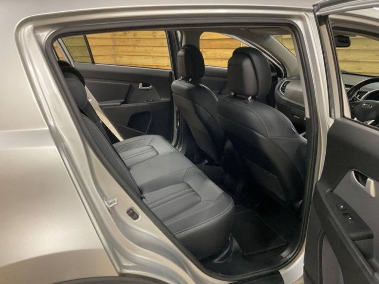 2014 Kia Sportage 1.7 CRDi EcoDynamics 3 SUV 5dr Diesel Manual 2WD Euro 5 (s/s) (114 bhp) ESTATE ...