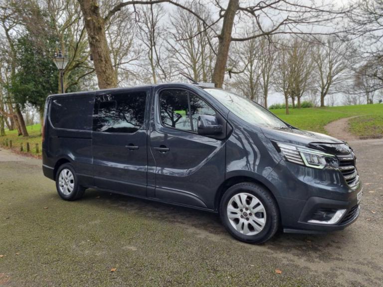 2023 Renault Trafic 2.0 dCi Blue LL30 Sport Crew Van L2 H1 Euro 6 (s/s) 6dr WINDOW VAN Diesel Manual