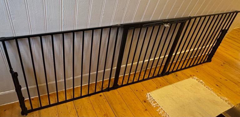BabyDan Scandinavian Pet Design Super Extra-Wide Gate, Black