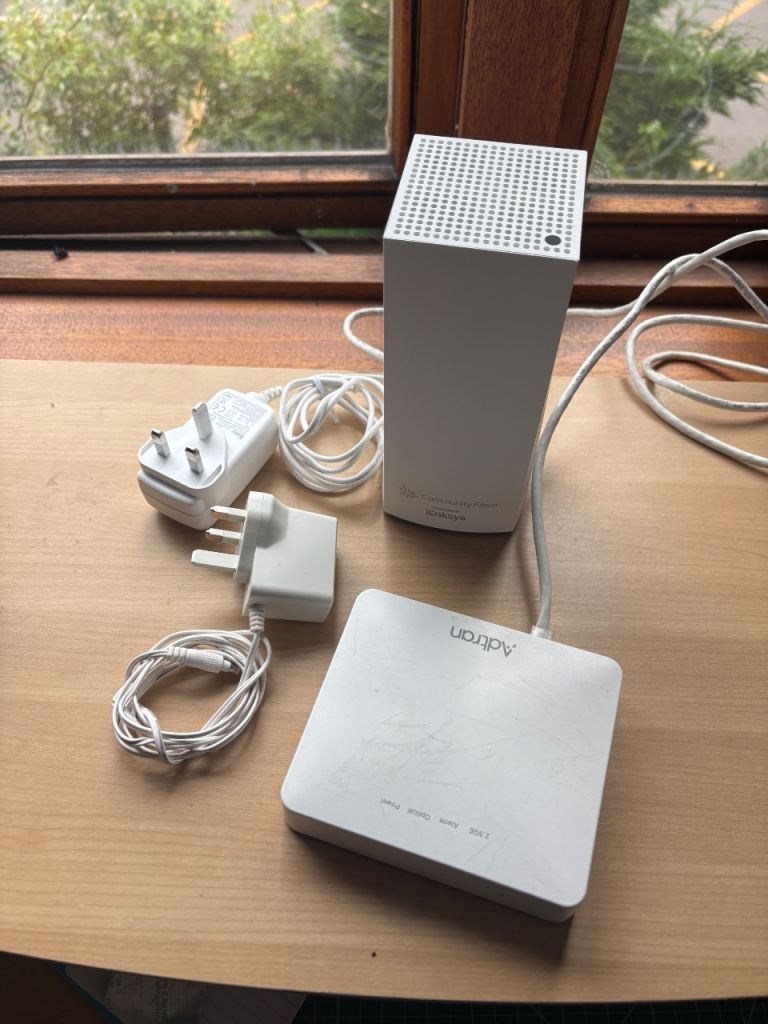 Community Fibre wifi modem and router