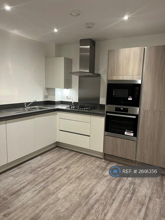 2 bedroom flat in Weldon, Swanscombe, DA10 (2 bed) (#2691356)