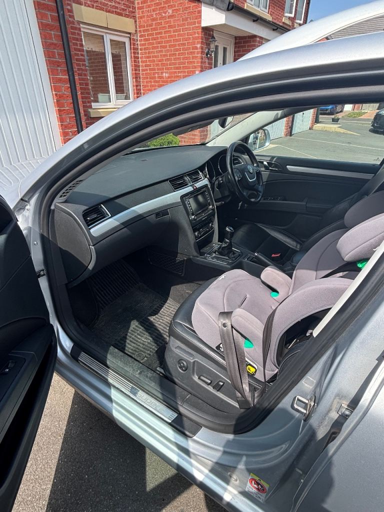 Skoda, SUPERB, Estate, 2013, Manual, 1968 (cc), 5 doors
