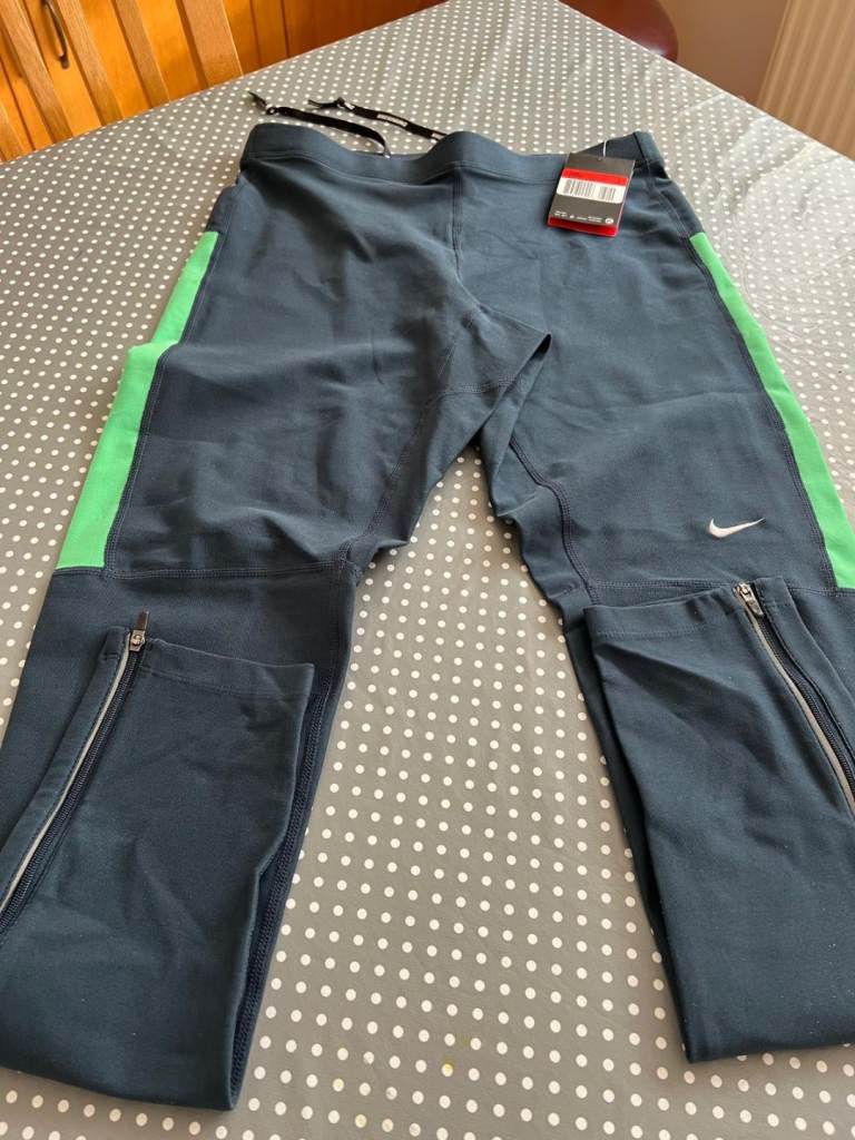 Running trousers size L