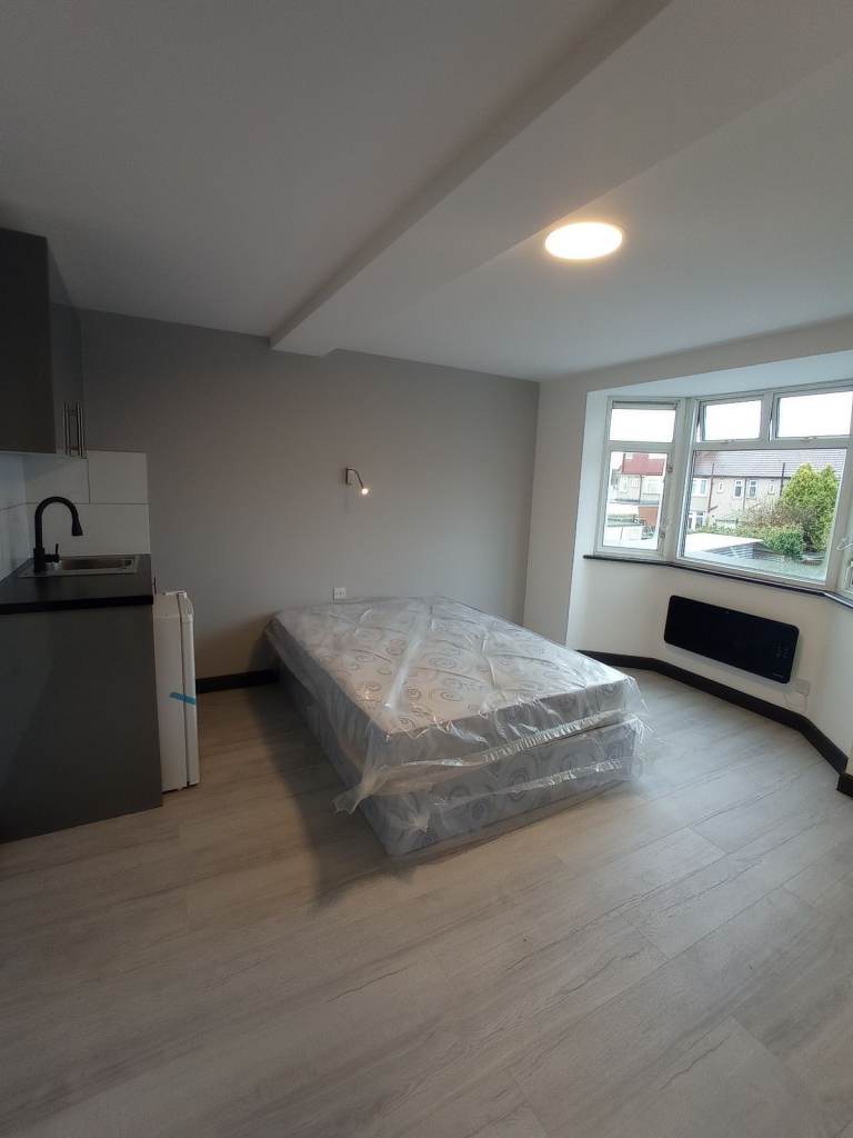 Brand new studio in Greenwich.