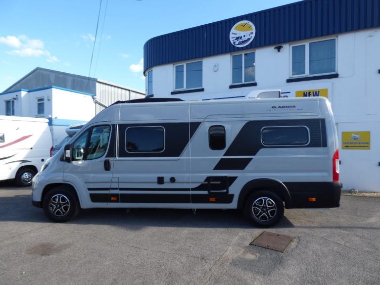 Adria Twin Supreme 640 SLB DIESEL AUTOMATIC 2025