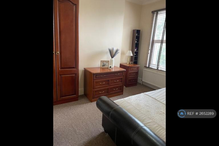 1 bedroom in Romford, Romford, RM7 (#2652289)