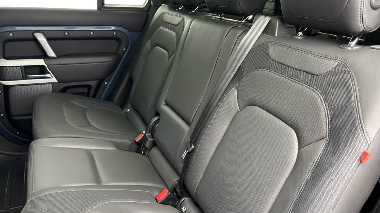 2022 Land Rover Defender 110 3.0 D300 MHEV X-Dynamic HSE SUV 5dr Diesel Auto 4WD Euro 6 (s/s) (30...