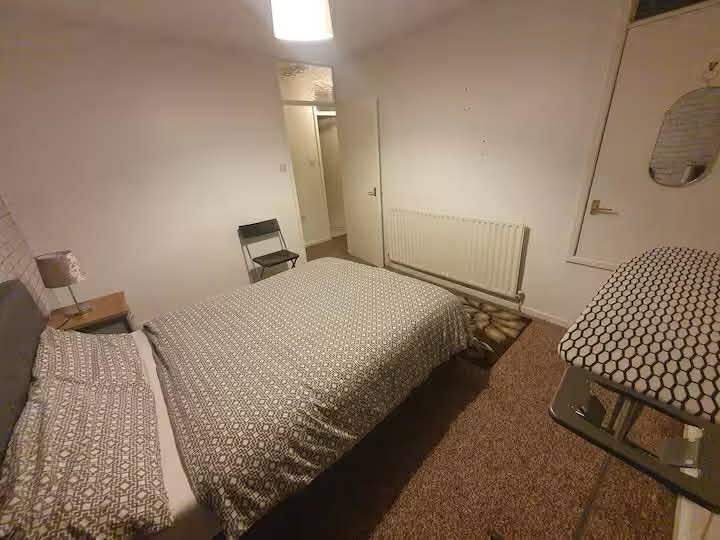 2 bedroom house for rent 