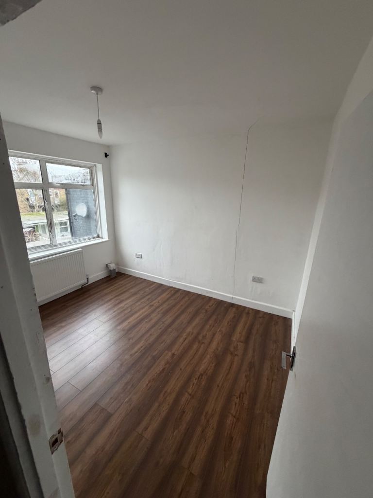 1/2 bedroom flat 