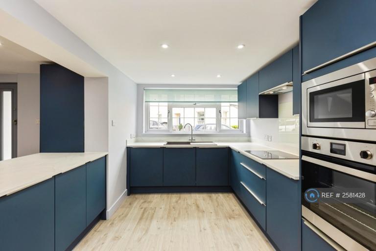 3 bedroom house in Tryes Road, Cheltenham, GL50 (3 bed) (#2581428)