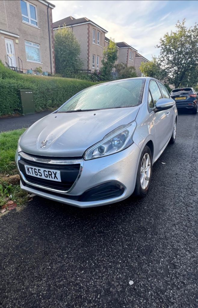 Peugeot, 208, Hatchback, 2016, Manual, 1560 (cc), 5 doors