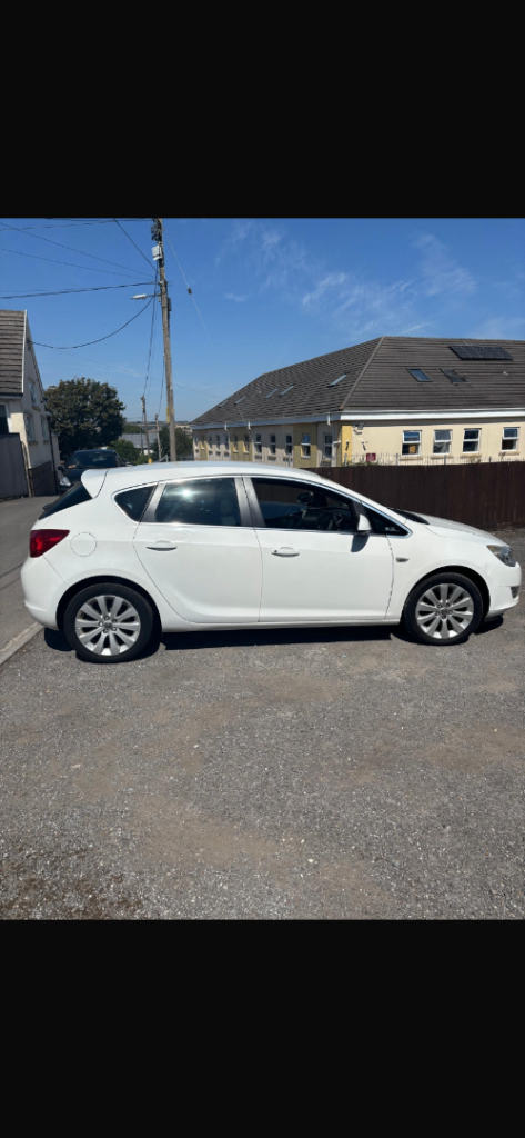 VAUXHALL ASTRA TECH LINE, BRAND NEW 12 MONTHS MOT, LOW MILEAGE