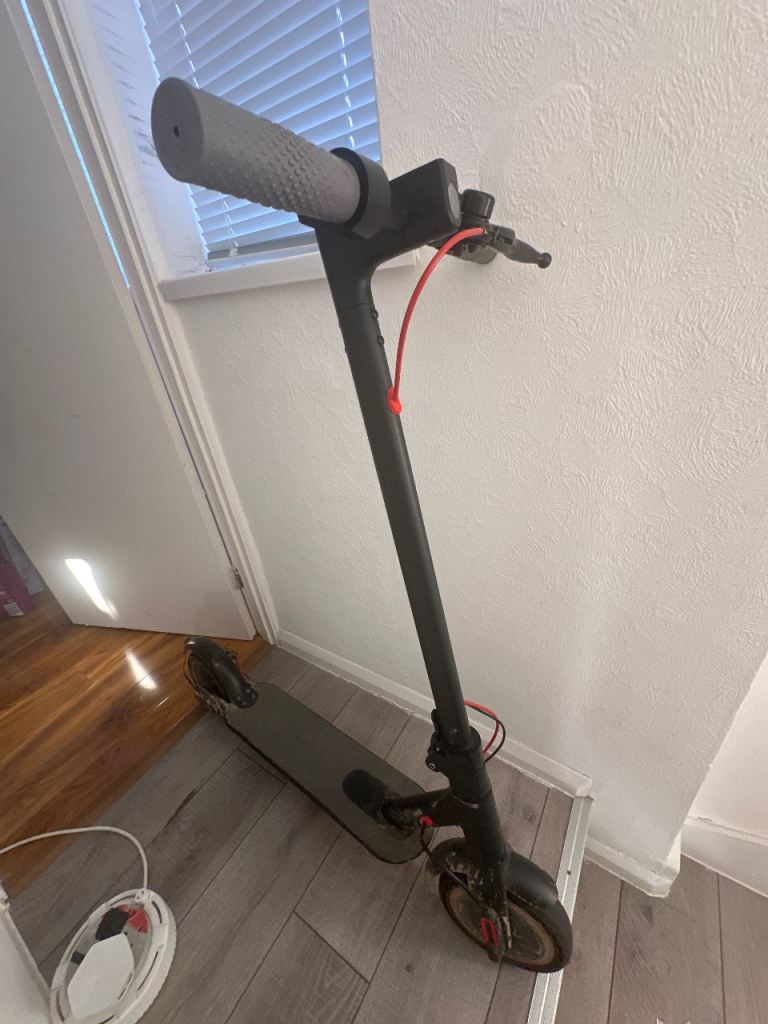  Electric Scooter – Good Condition [open for offers]
