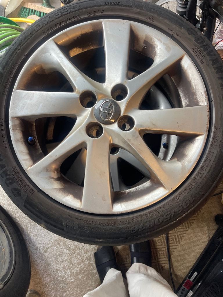 3 alloy wheels Toyota yaris
