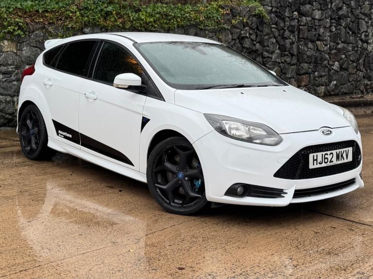 2012 Ford Focus 2.0T ST-2 5dr HATCHBACK Petrol Manual