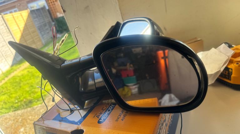 BMW SIDE MIRRORS ALL ELECTRIC