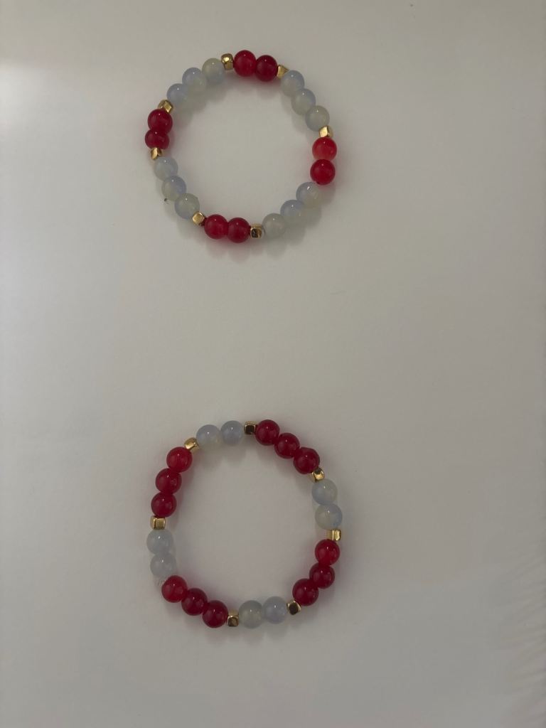 Matching friendship bracelets set ❤️🤍 £5