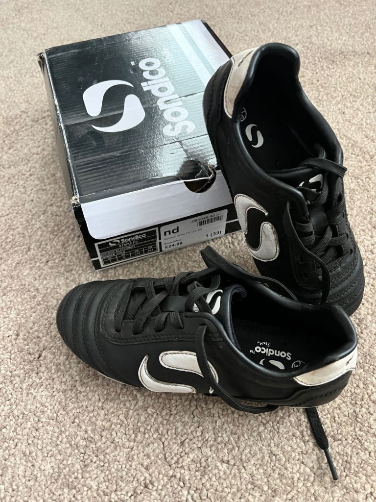 Sondico kids rugby/ football boots size 1