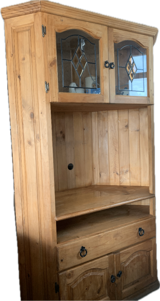 A beautiful tall pine corner kitchen dresser unit with plenty of storage. 