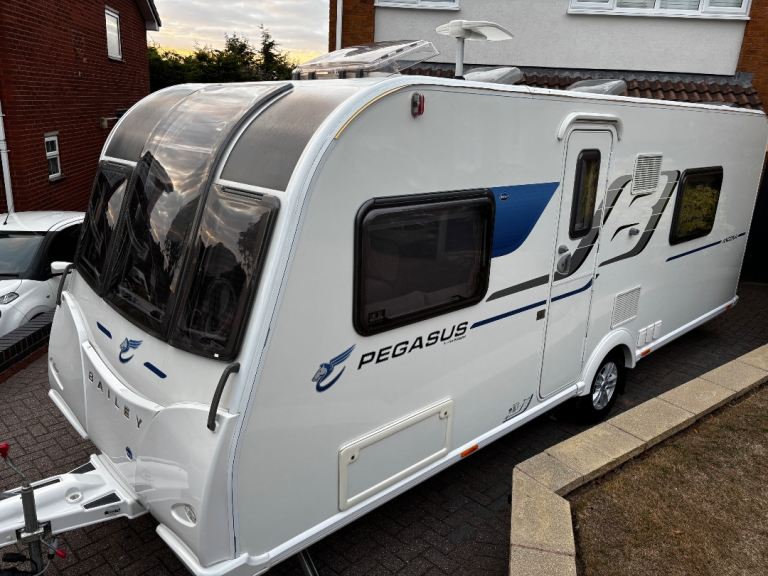 2016 Bailey Pegasus IV Ancona 5-Berth Caravan with Fixed Bunk Bed, End Washroom and Motor Mover