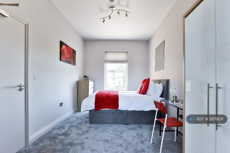 image for 1 bedroom in Stanwell Road, Ashford, TW15 (#2679231)