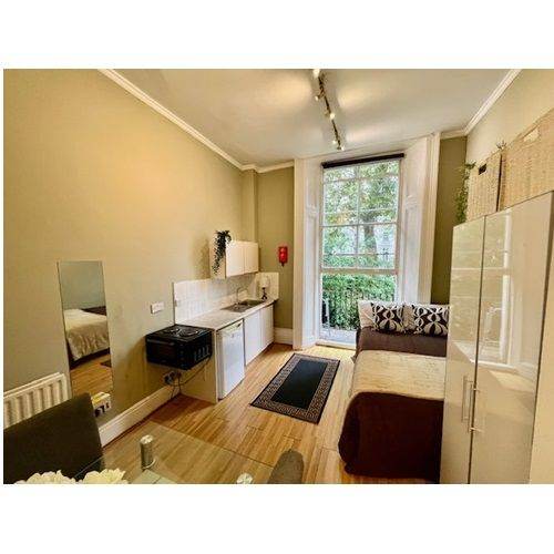 Double Studio With Balcony in Prince's Square, Notting Hill/Bayswater, W2 4PX *** Bills Inc***