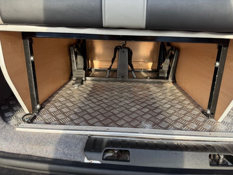 VW Transporter T5 T30 130 2.5TDi Camper Van 2 Berth